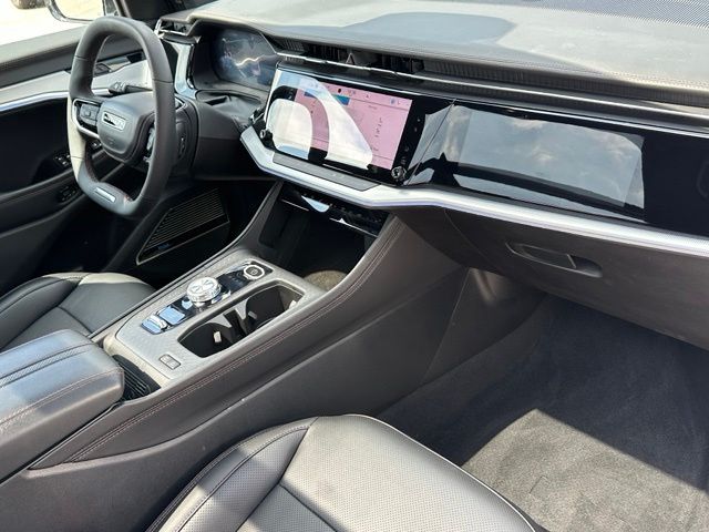 2024 Jeep Wagoneer S Launch Edition — photo 12 of 34