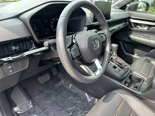 2024 Honda CR-V Hybrid Sport Touring — photo 20 of 32