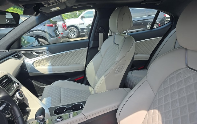 2023 Genesis G70 3.3T — photo 6 of 11