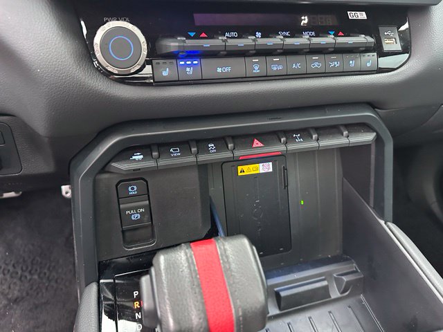 2024 Toyota Tundra Hybrid TRD Pro — photo 28 of 34