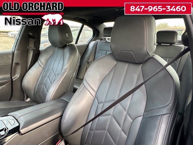 2024 BMW 5 Series 530i xDrive — photo 14 of 23