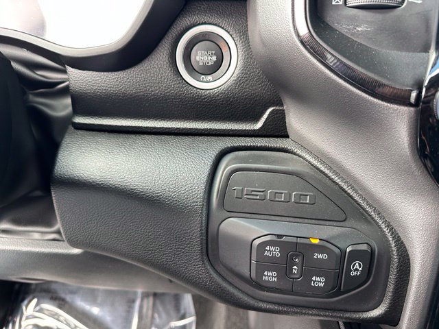 2023 Ram 1500 Laramie — photo 21 of 33