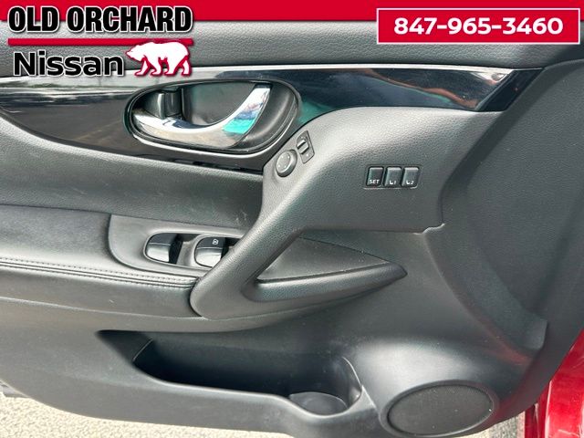 2022 Nissan Rogue Sport SV — photo 10 of 20