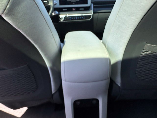 2023 Hyundai IONIQ 5 Limited — photo 17 of 35