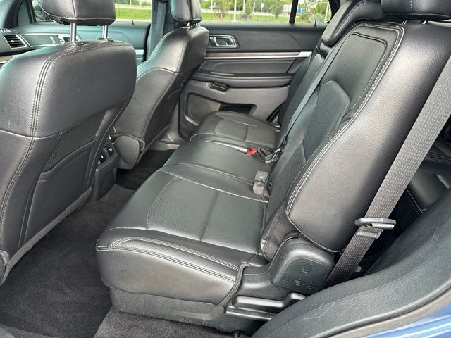 2019 Ford Explorer Limited — photo 15 of 33