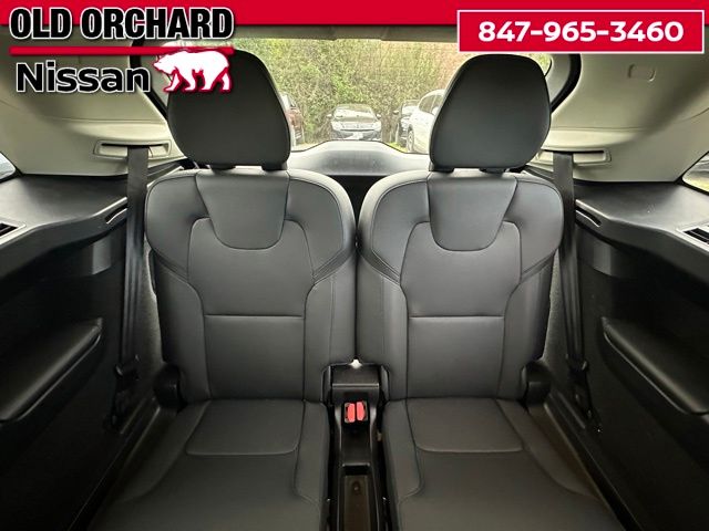 2025 Volvo XC90 B6 Plus 7-Seater — photo 13 of 21
