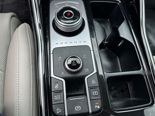 2023 Kia Sorento Hybrid EX — photo 26 of 37