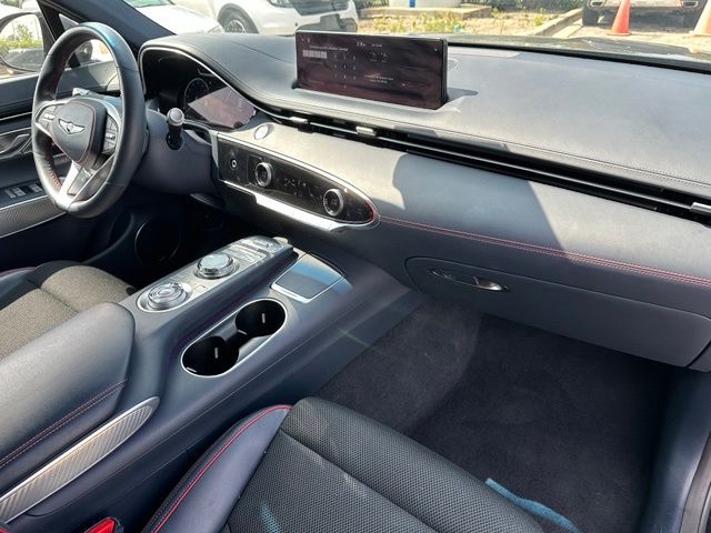 2023 Genesis GV70 2.5T — photo 9 of 37