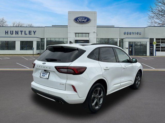 2023 Ford Escape ST-Line Select — photo 5 of 30