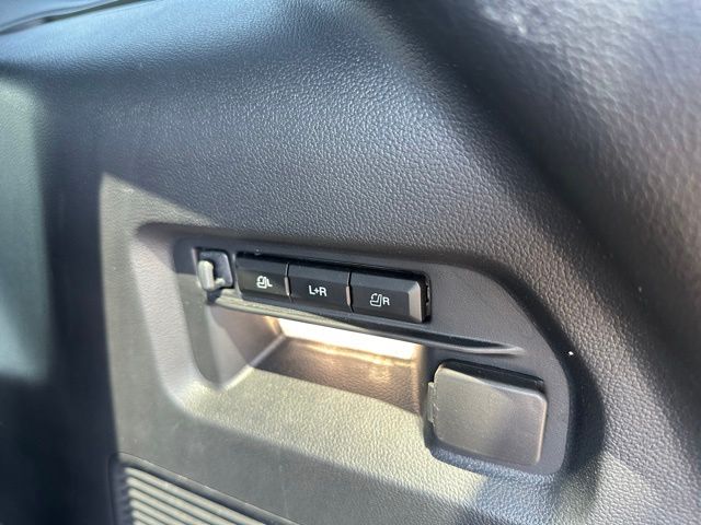 2025 Ford Explorer ST — photo 11 of 35