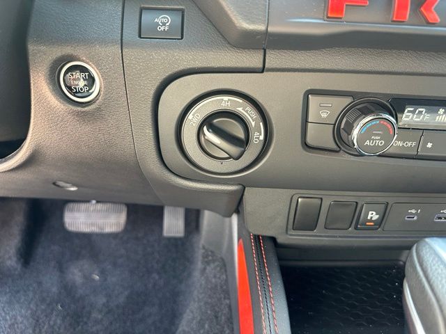 2025 Nissan Frontier PRO-4X — photo 21 of 43