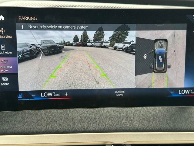 2023 BMW iX M60 — photo 29 of 32