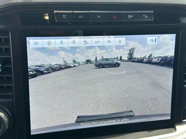 2023 Ford F-150 Platinum — photo 27 of 33