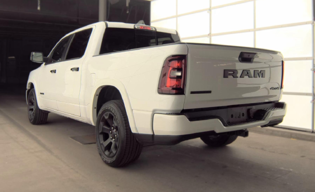 2025 Ram 1500 Big Horn/Lone Star — photo 4 of 9