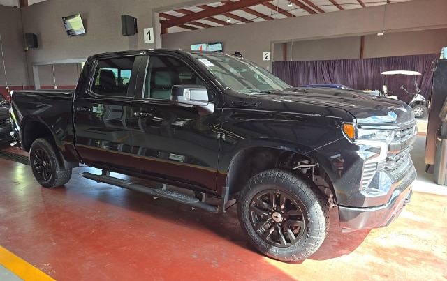 2024 Chevrolet Silverado 1500 LT Trail Boss — photo 3 of 11