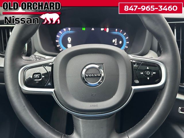 2025 Volvo XC60 B5 Plus — photo 22 of 22