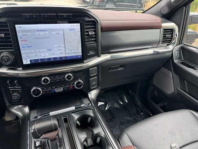 2023 Ford F-150 Lariat — photo 12 of 26