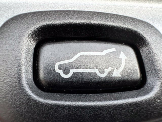 2017 Mitsubishi Outlander GT — photo 13 of 25