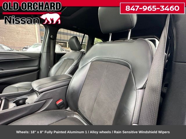 2023 Jeep Grand Cherokee Altitude X — photo 13 of 23