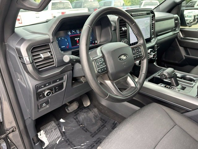 2024 Ford F-150 XLT — photo 20 of 33