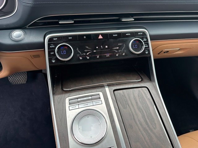 2022 Genesis GV80 2.5T — photo 26 of 39