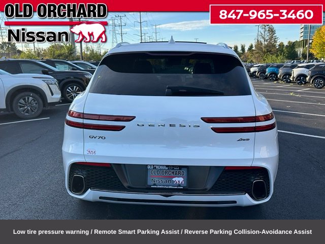2023 Genesis GV70 2.5T — photo 8 of 25