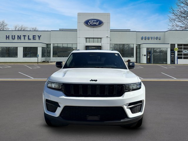 2024 Jeep Grand Cherokee Altitude X — photo 3 of 23