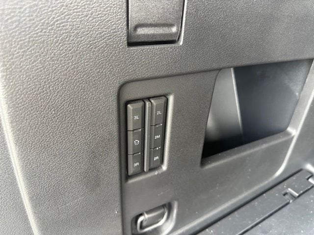 2022 Ford Expedition Limited — photo 15 of 34
