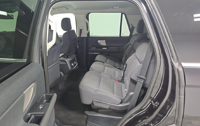 2025 Ford Expedition Active — photo 10 of 11