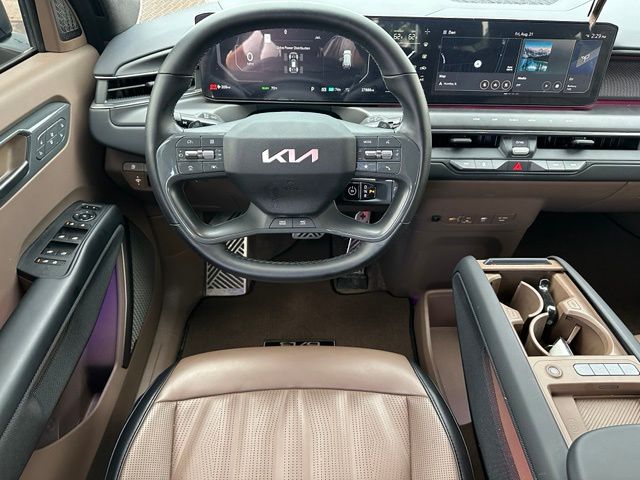 2024 Kia EV9 GT-Line — photo 18 of 43