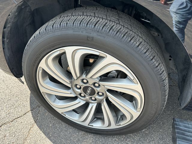 2022 Lincoln Navigator Reserve — photo 8 of 36