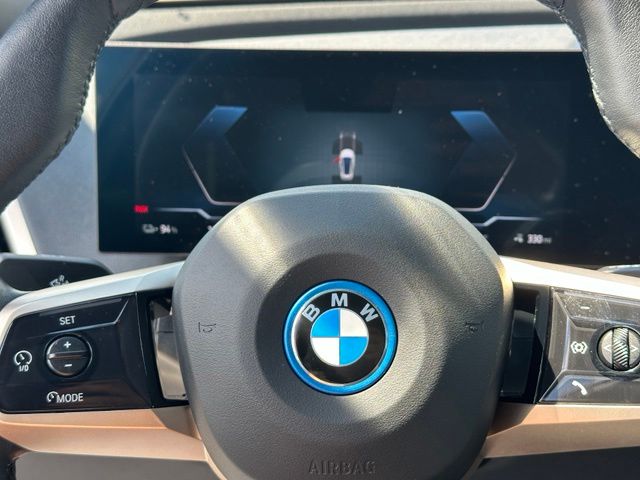2023 BMW iX xDrive50 — photo 43 of 44