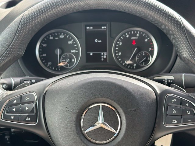 2023 Mercedes-Benz Metris Passenger — photo 25 of 26