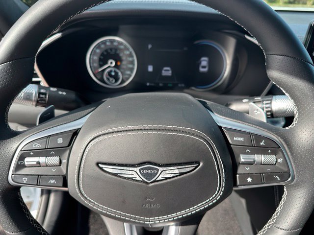 2025 Genesis G70 3.3T Sport Advanced — photo 31 of 39