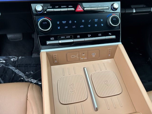 2026 Hyundai Santa Fe Hybrid Calligraphy — photo 31 of 49