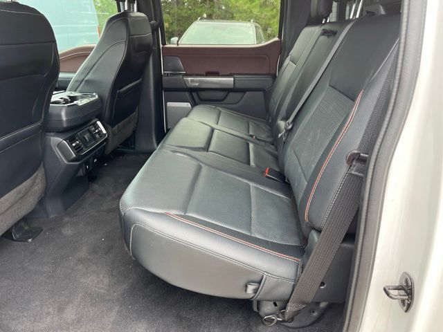2023 Ford F-150 Lariat — photo 10 of 30