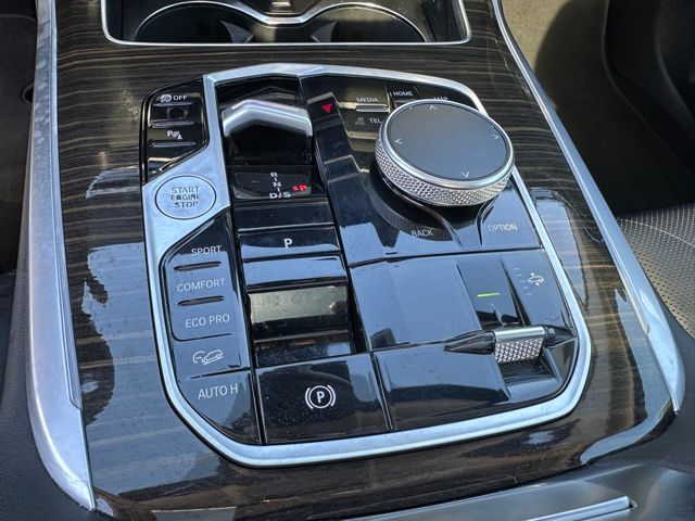 2024 BMW X7 xDrive40i — photo 24 of 48