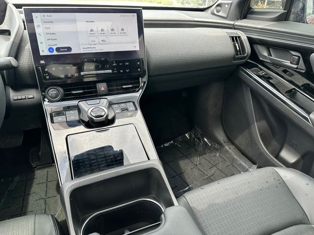 2023 Toyota bZ4X Limited — photo 20 of 31