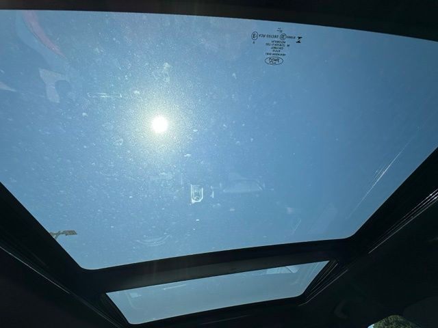 2023 Ford Explorer ST — photo 19 of 36
