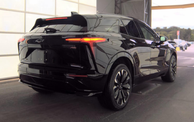 2024 Chevrolet Blazer EV RS — photo 3 of 10