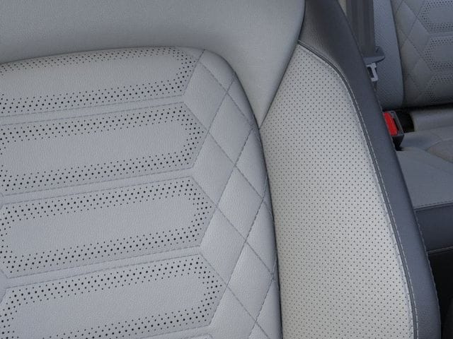 2024 Ford Escape Plug-In Hybrid Base — photo 17 of 54