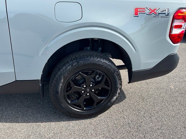 2024 Ford Maverick XLT — photo 8 of 28