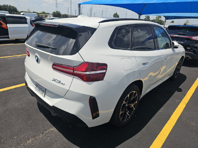 2025 BMW X3 30 xDrive — photo 2 of 8