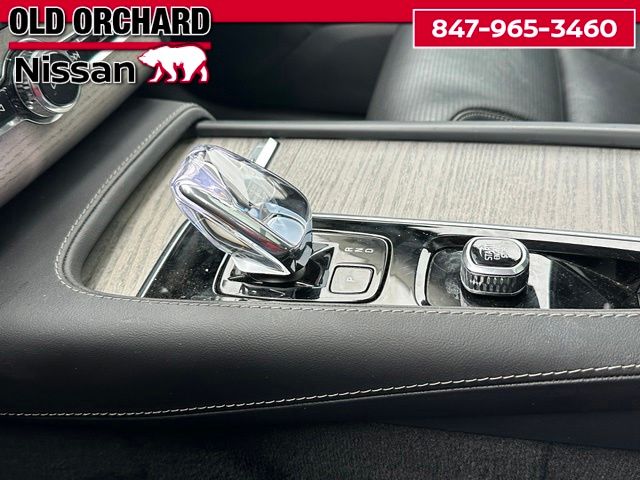 2024 Volvo XC90 Recharge Plug-In Hybrid Ultimate — photo 22 of 24