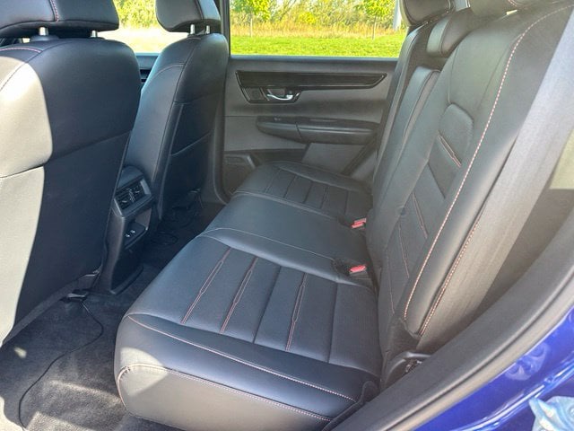 2024 Honda CR-V Hybrid Sport Touring — photo 14 of 31