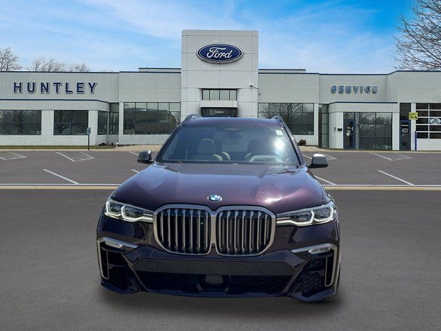 2021 BMW X7 M50i — photo 4 of 31