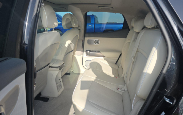 2023 Genesis GV60 Advanced — photo 8 of 8