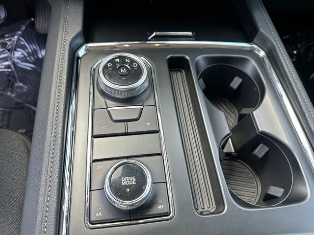 2024 Ford Expedition Max XLT — photo 22 of 41