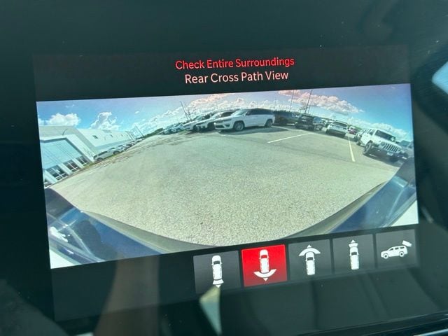 2022 Jeep Wagoneer Series III — photo 29 of 36