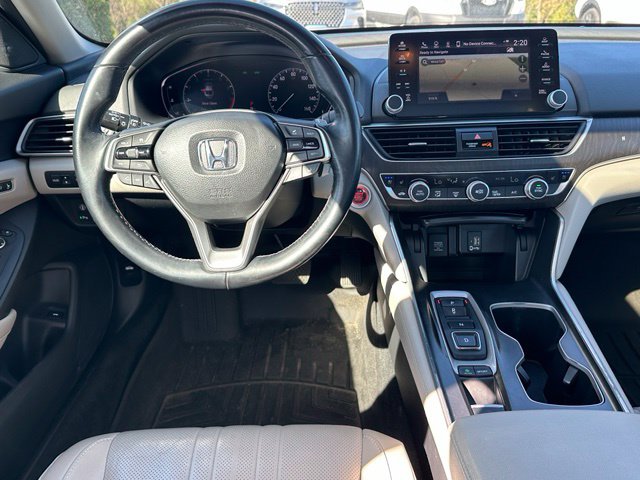 2020 Honda Accord Touring 2.0T — photo 12 of 29